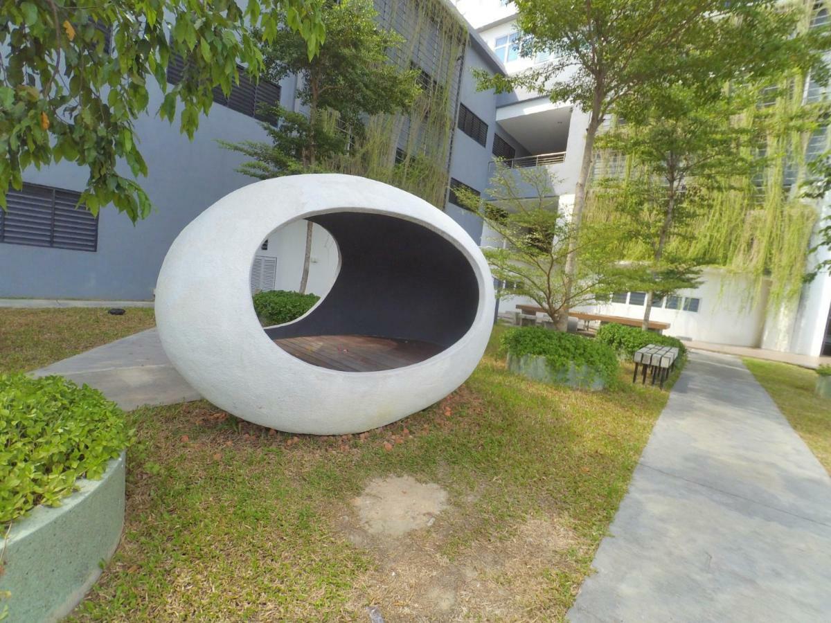 No.5 The Mint @ Puchong Center Near Ioi Mall Exterior photo