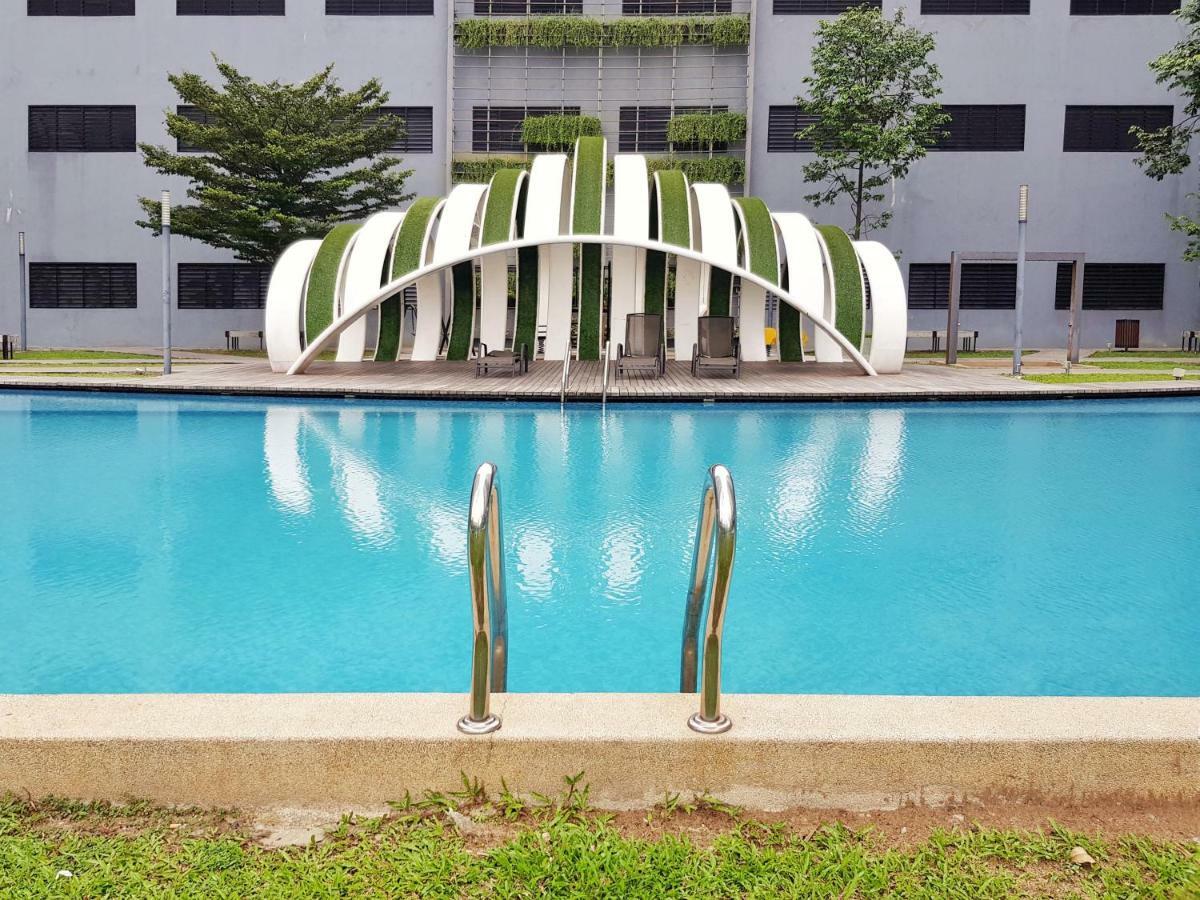 No.5 The Mint @ Puchong Center Near Ioi Mall Exterior photo